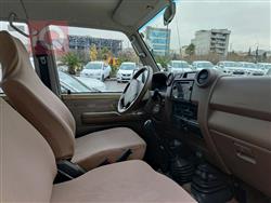 تۆیۆتا لاند کرۆزەر ٧٠ پیکاپ